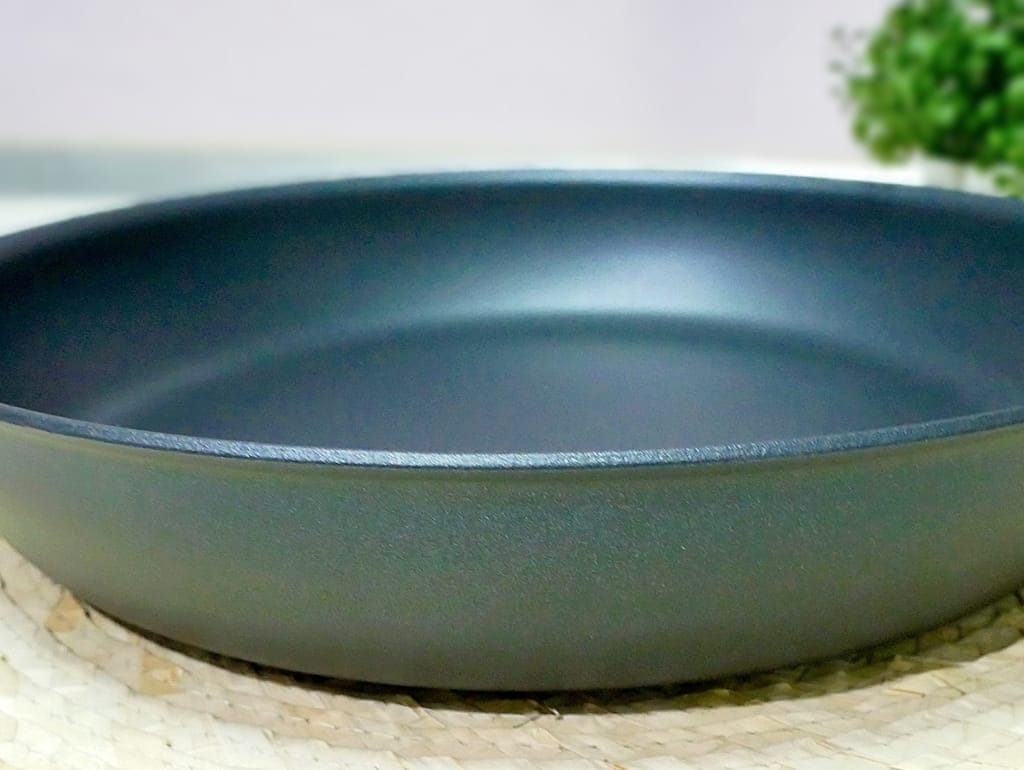 | 開箱 | WMF Steak Profi牛排專用陶瓷平底煎鍋.主廚御用-極致德國工藝,美味牛排自己煎也可以,在家享用大餐! - 第8張圖 | 開箱 | WMF Steak Profi牛排專用陶瓷平底煎鍋.主廚御用-極致德國工藝,美味牛排自己煎也可以,在家享用大餐!