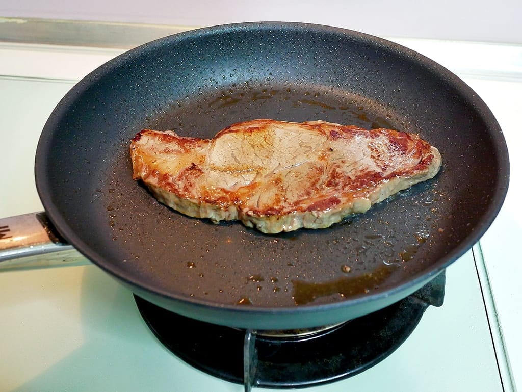 | 開箱 | WMF Steak Profi牛排專用陶瓷平底煎鍋.主廚御用-極致德國工藝,美味牛排自己煎也可以,在家享用大餐! - 第21張圖 | 開箱 | WMF Steak Profi牛排專用陶瓷平底煎鍋.主廚御用-極致德國工藝,美味牛排自己煎也可以,在家享用大餐!
