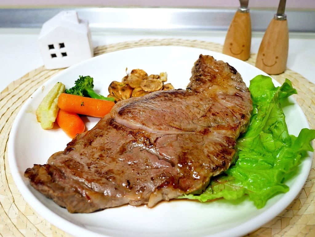 | 開箱 | WMF Steak Profi牛排專用陶瓷平底煎鍋.主廚御用-極致德國工藝,美味牛排自己煎也可以,在家享用大餐! - 第23張圖 | 開箱 | WMF Steak Profi牛排專用陶瓷平底煎鍋.主廚御用-極致德國工藝,美味牛排自己煎也可以,在家享用大餐!