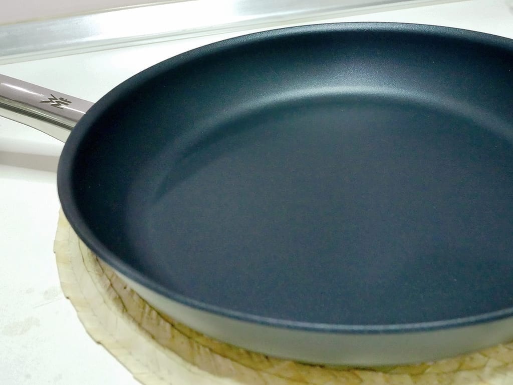 | 開箱 | WMF Steak Profi牛排專用陶瓷平底煎鍋.主廚御用-極致德國工藝,美味牛排自己煎也可以,在家享用大餐! - 第7張圖 | 開箱 | WMF Steak Profi牛排專用陶瓷平底煎鍋.主廚御用-極致德國工藝,美味牛排自己煎也可以,在家享用大餐!