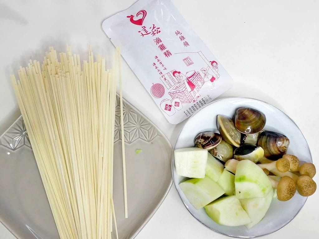 |宅配滴雞精推薦|建菘滴雞精.照顧全家人的健康!古法萃煉黑羽放山雞精華.滴雞精料理食譜.送禮最佳首選! - 第30張圖 |宅配滴雞精推薦|建菘滴雞精.照顧全家人的健康!古法萃煉黑羽放山雞精華.滴雞精料理食譜.送禮最佳首選!