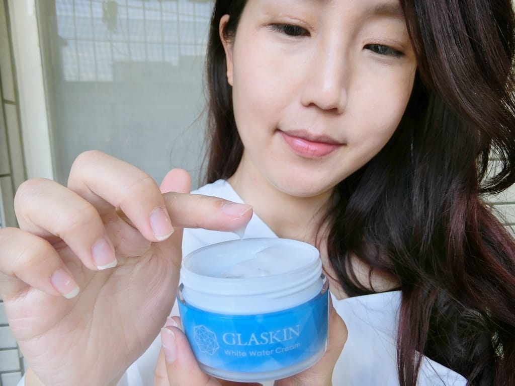 |臉部保養| GLASKIN可芮絲全效水凝霜,清爽不油膩.掃黑拯救暗沉.超火紅懶人保養來囉 ! - 第9張圖 |臉部保養| GLASKIN可芮絲全效水凝霜,清爽不油膩.掃黑拯救暗沉.超火紅懶人保養來囉 !