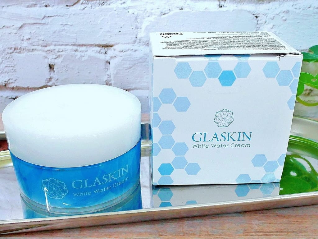 |臉部保養| GLASKIN可芮絲全效水凝霜,清爽不油膩.掃黑拯救暗沉.超火紅懶人保養來囉 ! - 第4張圖 |臉部保養| GLASKIN可芮絲全效水凝霜,清爽不油膩.掃黑拯救暗沉.超火紅懶人保養來囉 !