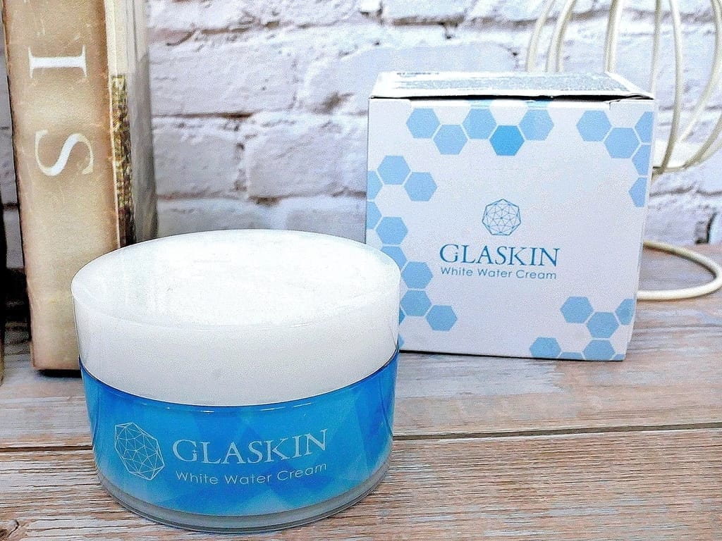 |臉部保養| GLASKIN可芮絲全效水凝霜,清爽不油膩.掃黑拯救暗沉.超火紅懶人保養來囉 ! - 第17張圖 |臉部保養| GLASKIN可芮絲全效水凝霜,清爽不油膩.掃黑拯救暗沉.超火紅懶人保養來囉 !
