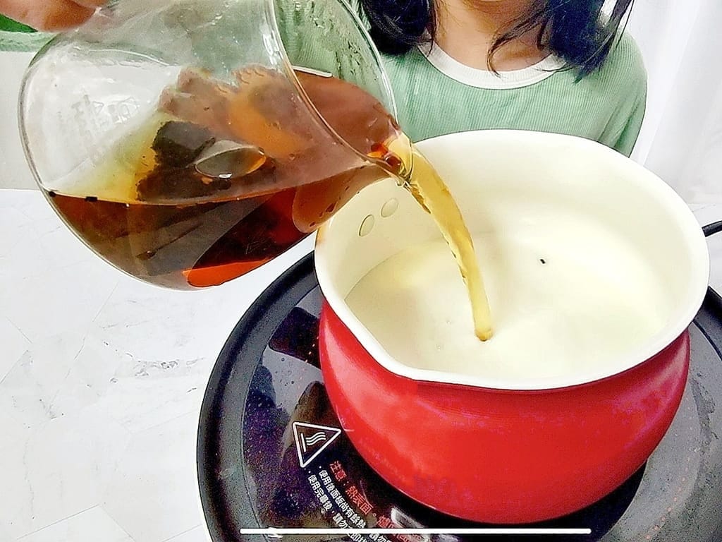 鍋煮奶茶作法 X 心茶.與牛奶一拍即合的茶包推薦.茶味濃郁小孩也超愛 - 第22張圖 鮮奶茶