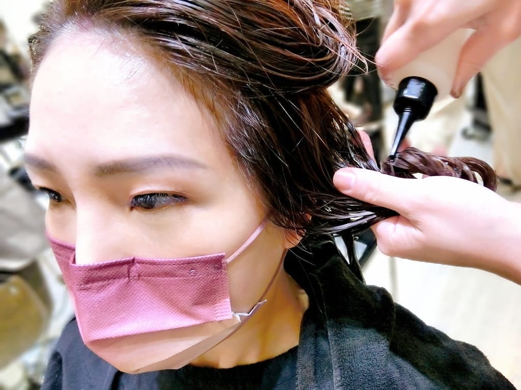 | 台北染髮推薦 | FIN Hair Salon,若隱若現的氣質挑染.大玩髮色指定設計師Freya - 第32張圖 | 台北染髮推薦 | FIN Hair Salon,若隱若現的氣質挑染.大玩髮色指定設計師Freya