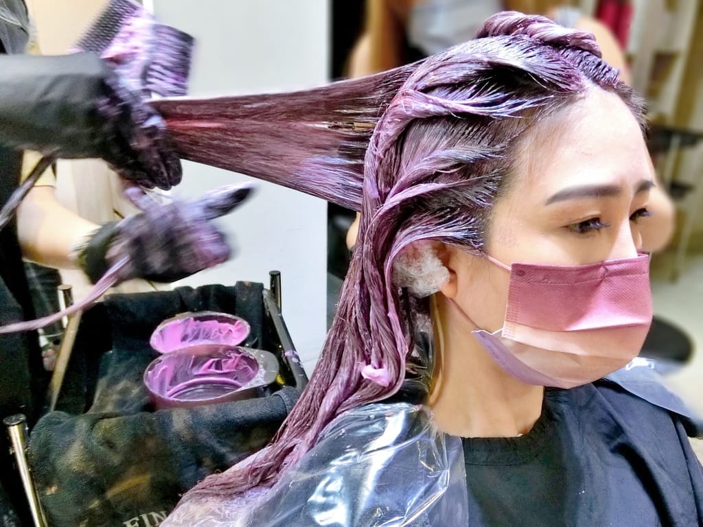 | 台北染髮推薦 | FIN Hair Salon,若隱若現的氣質挑染.大玩髮色指定設計師Freya - 第29張圖 | 台北染髮推薦 | FIN Hair Salon,若隱若現的氣質挑染.大玩髮色指定設計師Freya