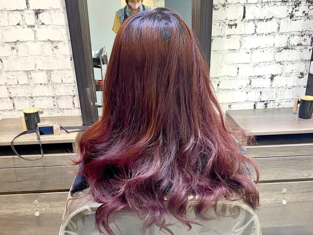 | 台北染髮推薦 | FIN Hair Salon,若隱若現的氣質挑染.大玩髮色指定設計師Freya - 第19張圖 | 台北染髮推薦 | FIN Hair Salon,若隱若現的氣質挑染.大玩髮色指定設計師Freya