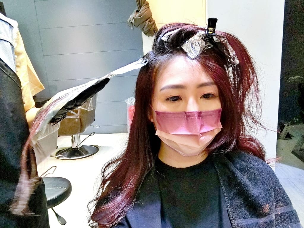 | 台北染髮推薦 | FIN Hair Salon,若隱若現的氣質挑染.大玩髮色指定設計師Freya - 第20張圖 | 台北染髮推薦 | FIN Hair Salon,若隱若現的氣質挑染.大玩髮色指定設計師Freya