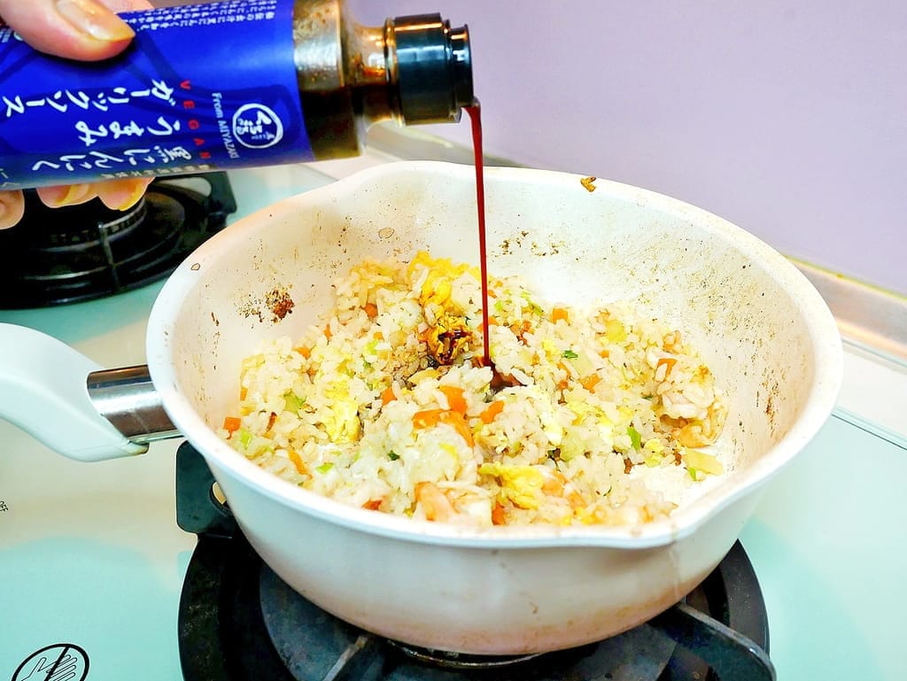 ｜ 家中必備醬料推薦｜宮崎黑蒜頭美味調味醬-蒜頭風味．宮崎黑蒜頭美味調味醬-黑芝麻風味，餐桌上少不了它，家庭主婦推薦必買，快速製作美味料理！