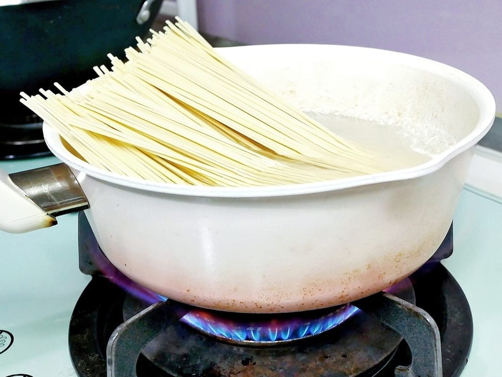 ｜ 家中必備醬料推薦｜宮崎黑蒜頭美味調味醬-蒜頭風味．宮崎黑蒜頭美味調味醬-黑芝麻風味，餐桌上少不了它，家庭主婦推薦必買，快速製作美味料理！