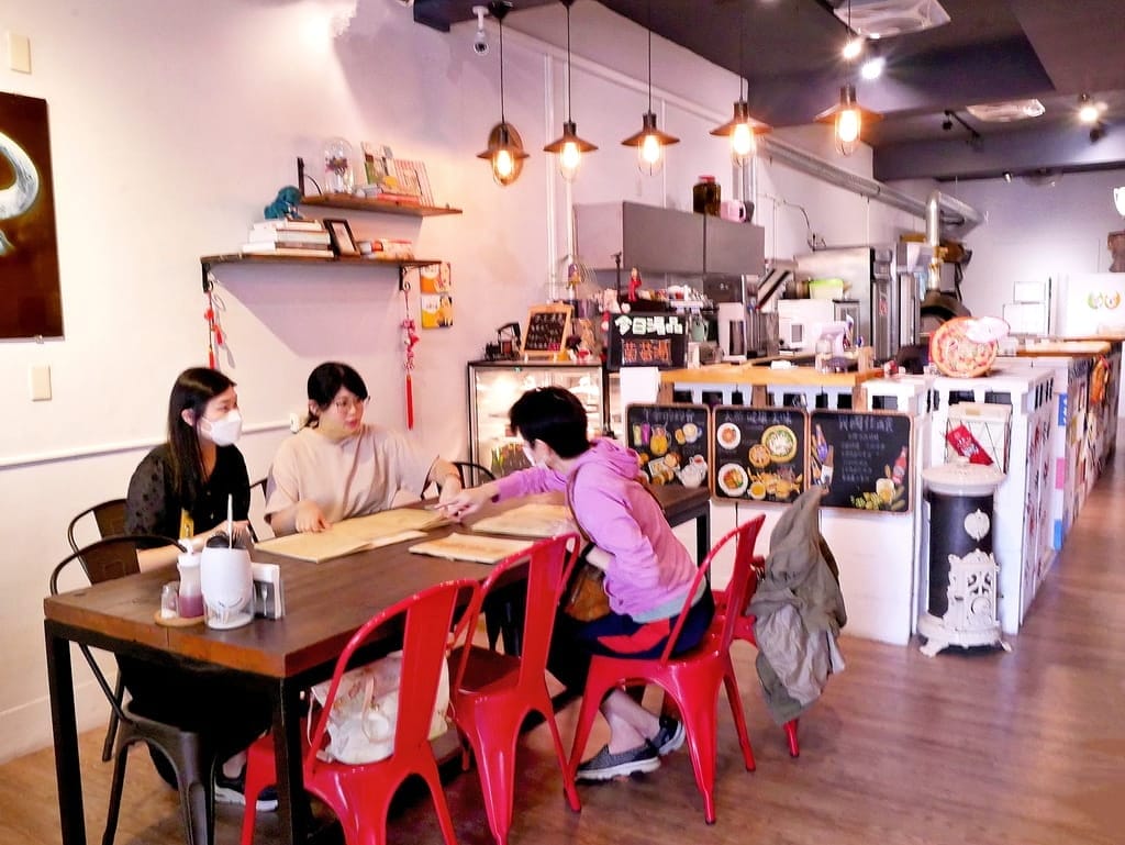 | 新店披薩 | Pizza Tower 披薩斜塔,牛肉牛肝菌菇燉飯.香烤豬肋排,聚餐聚會餐廳首選.捷運周邊美食 - 第4張圖 | 新店披薩 | Pizza Tower 披薩斜塔,牛肉牛肝菌菇燉飯.香烤豬肋排,聚餐聚會餐廳首選.捷運周邊美食
