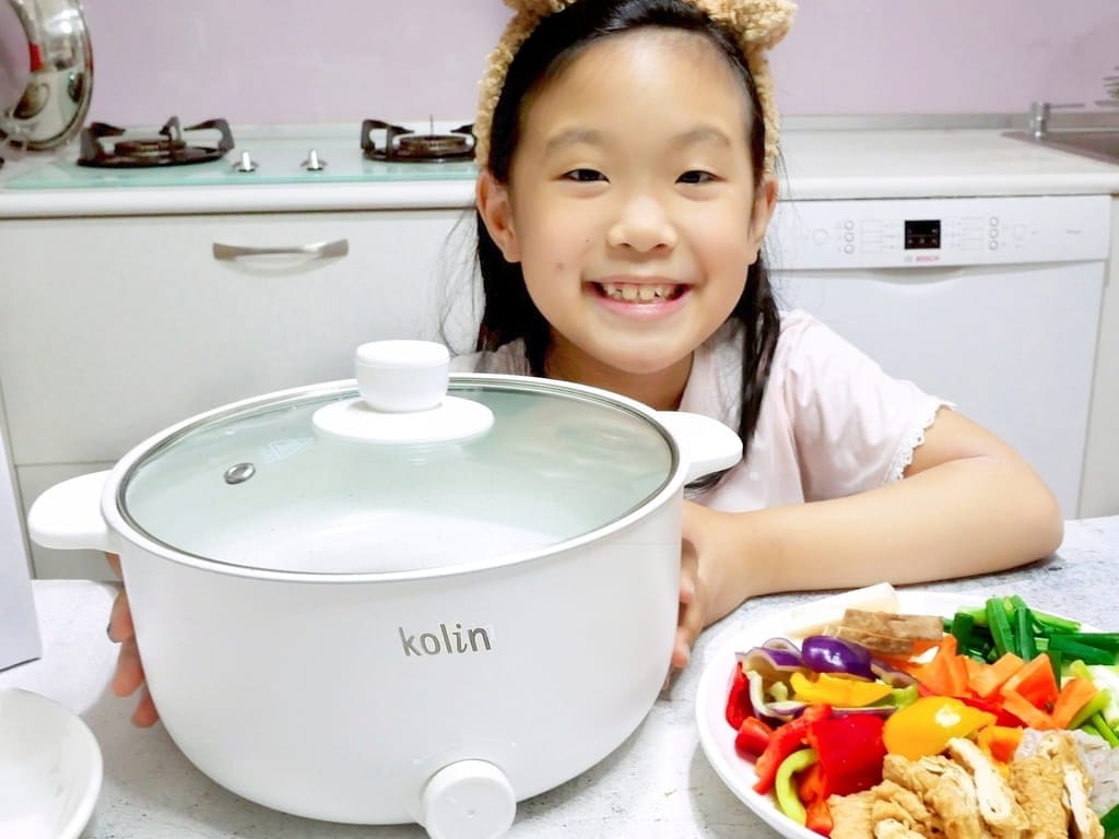 |料理鍋推薦|kolin 歌林3.6L陶瓷電火鍋.煎!煮!炒!炸!陶瓷釉不沾塗層,耐用好清洗.外宿族必備! - 第14張圖 |料理鍋推薦|kolin 歌林3.6L陶瓷電火鍋.煎!煮!炒!炸!陶瓷釉不沾塗層,耐用好清洗.外宿族必備!