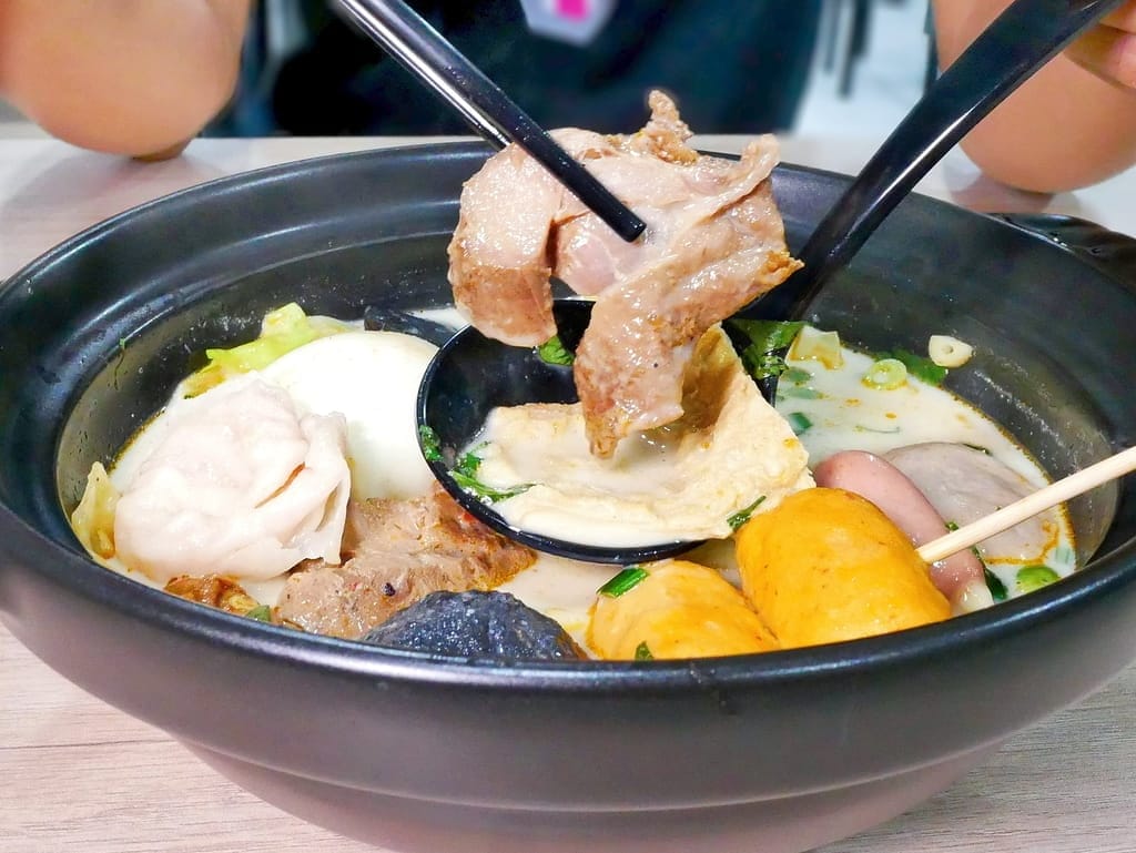 | 新莊美食推薦 | 白襪子麻辣嘴.四川麻辣風味.麻辣口感吮指回香.老師傅的真傳手藝.輔大周邊美食! - 第24張圖 | 新莊美食推薦 | 白襪子麻辣嘴.四川麻辣風味.麻辣口感吮指回香.老師傅的真傳手藝.輔大周邊美食!