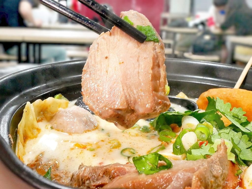 | 新莊美食推薦 | 白襪子麻辣嘴.四川麻辣風味.麻辣口感吮指回香.老師傅的真傳手藝.輔大周邊美食! - 第25張圖 | 新莊美食推薦 | 白襪子麻辣嘴.四川麻辣風味.麻辣口感吮指回香.老師傅的真傳手藝.輔大周邊美食!