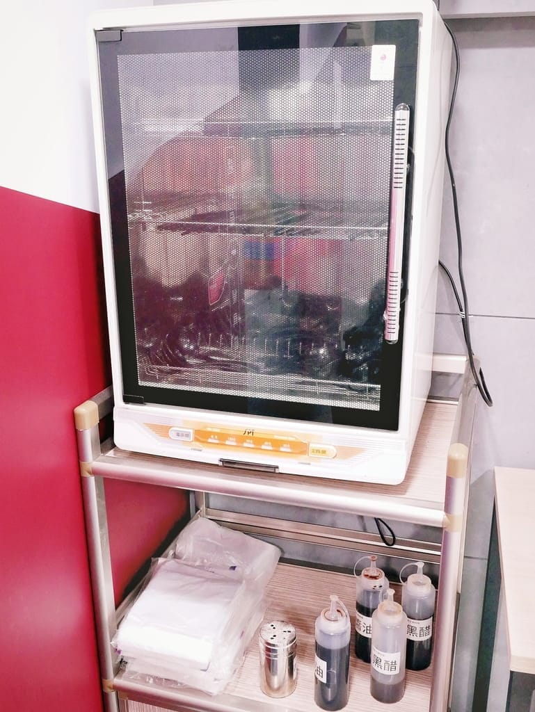 | 新莊美食推薦 | 白襪子麻辣嘴.四川麻辣風味.麻辣口感吮指回香.老師傅的真傳手藝.輔大周邊美食! - 第15張圖 | 新莊美食推薦 | 白襪子麻辣嘴.四川麻辣風味.麻辣口感吮指回香.老師傅的真傳手藝.輔大周邊美食!