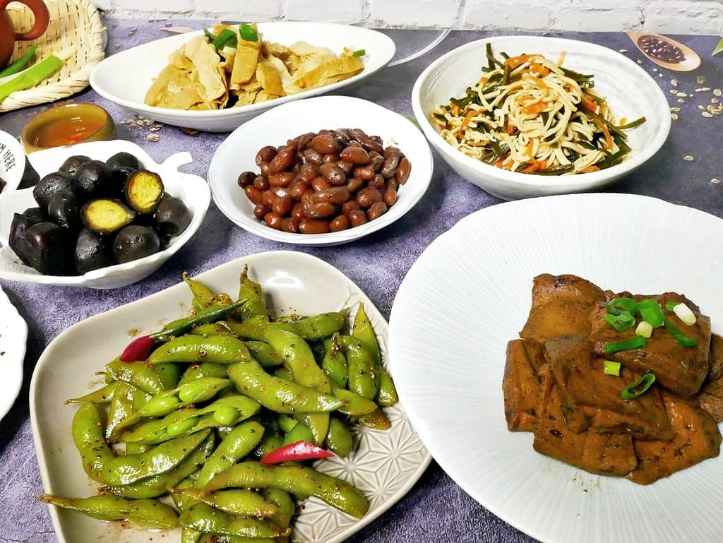 ｜素食滷味小菜｜搗蛋菇蔬食便利店．天然健康無添加，人氣素食方便即食料理包．涮嘴宅配滷味！