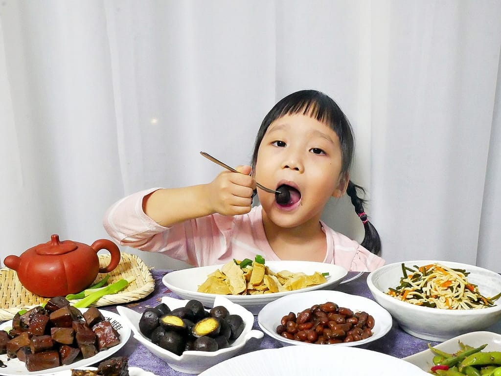 ｜素食滷味小菜｜搗蛋菇蔬食便利店．天然健康無添加，人氣素食方便即食料理包．涮嘴宅配滷味！