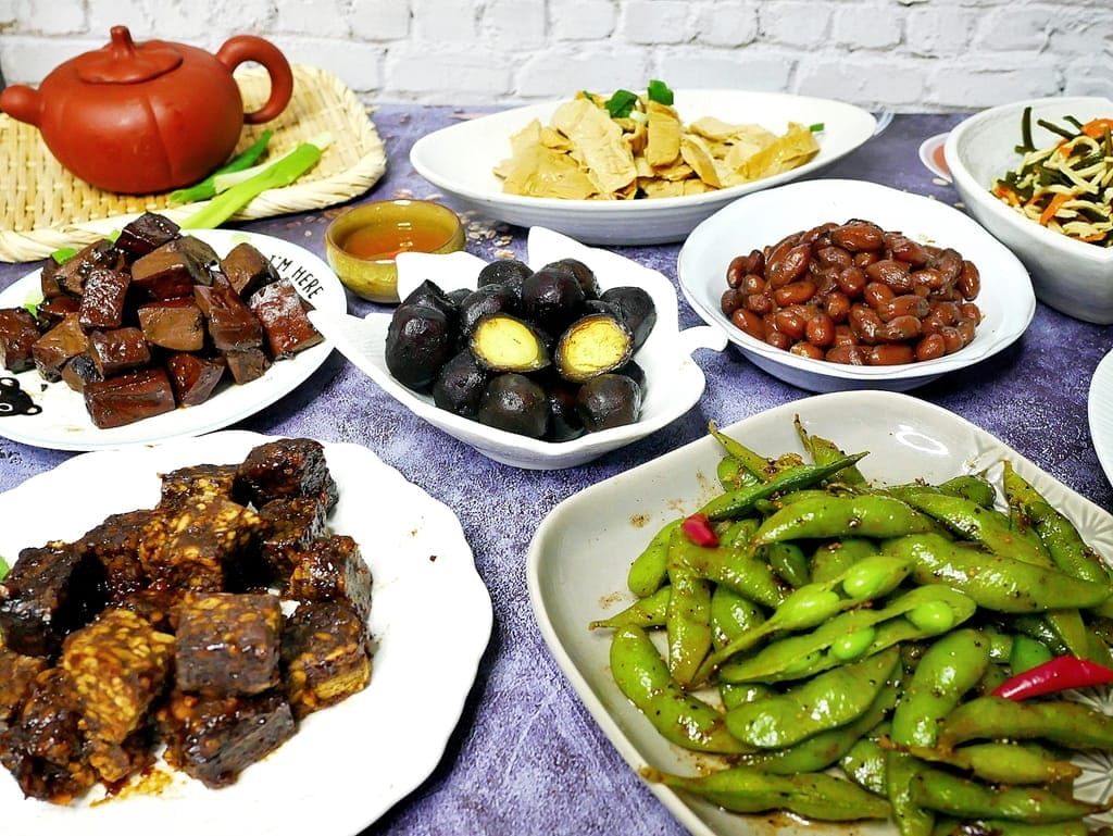 ｜素食滷味小菜｜搗蛋菇蔬食便利店．天然健康無添加，人氣素食方便即食料理包．涮嘴宅配滷味！