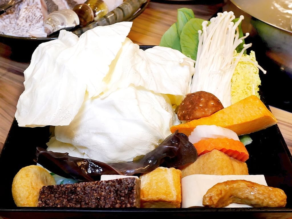 | 中和火鍋 | 燙燙極緻涮涮鍋 中和店,肉食控必朝聖,爽吃肉片,鮮美海鮮,CP值超高火鍋店推薦! - 第22張圖 | 中和火鍋 | 燙燙極緻涮涮鍋 中和店,肉食控必朝聖,爽吃肉片,鮮美海鮮,CP值超高火鍋店推薦!