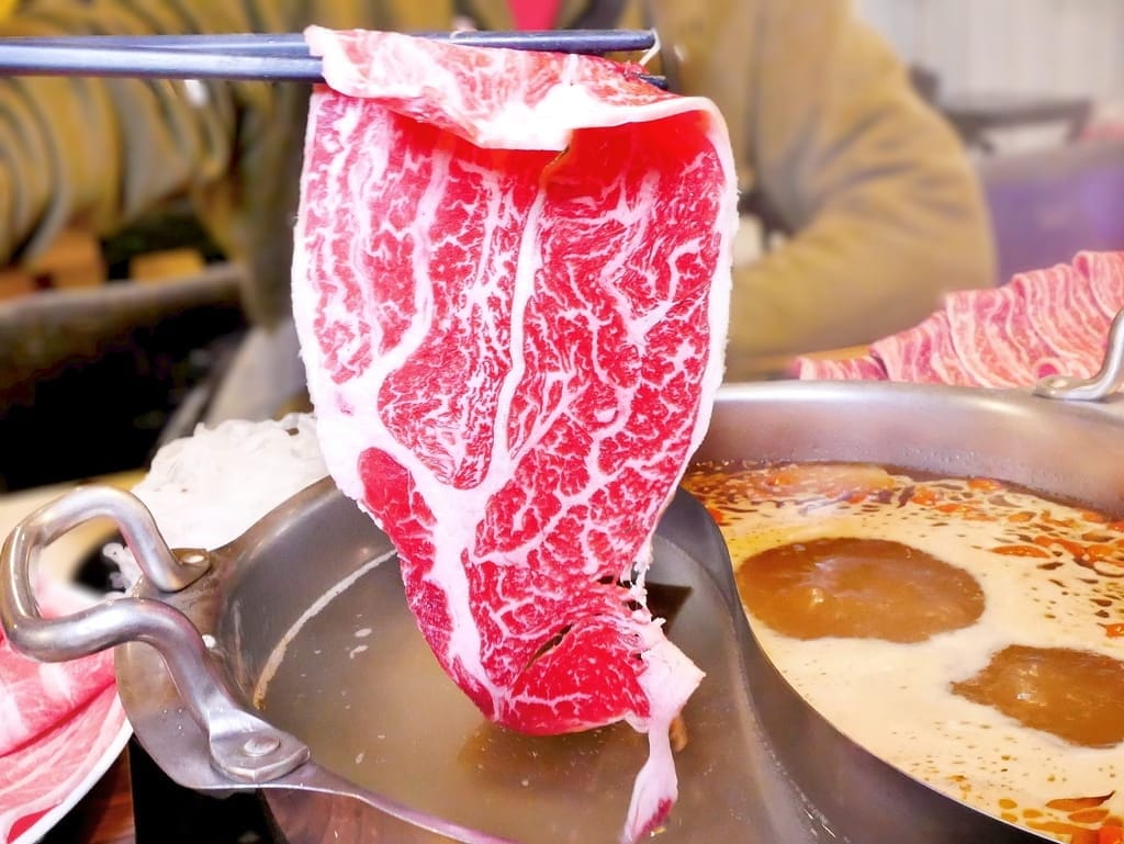 | 中和火鍋 | 燙燙極緻涮涮鍋 中和店,肉食控必朝聖,爽吃肉片,鮮美海鮮,CP值超高火鍋店推薦! - 第27張圖 | 中和火鍋 | 燙燙極緻涮涮鍋 中和店,肉食控必朝聖,爽吃肉片,鮮美海鮮,CP值超高火鍋店推薦!
