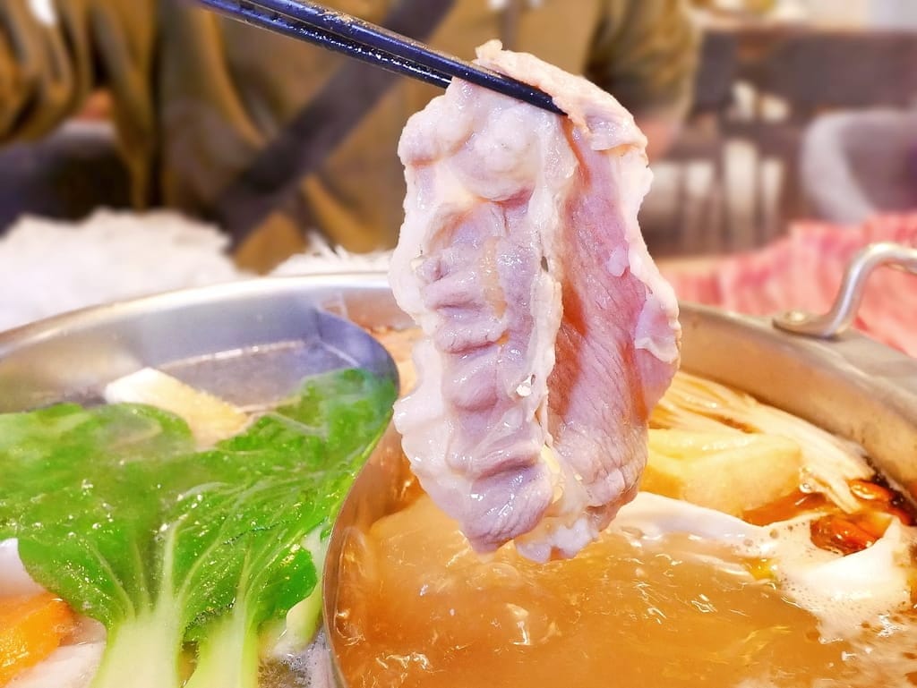 | 中和火鍋 | 燙燙極緻涮涮鍋 中和店,肉食控必朝聖,爽吃肉片,鮮美海鮮,CP值超高火鍋店推薦! - 第30張圖 | 中和火鍋 | 燙燙極緻涮涮鍋 中和店,肉食控必朝聖,爽吃肉片,鮮美海鮮,CP值超高火鍋店推薦!