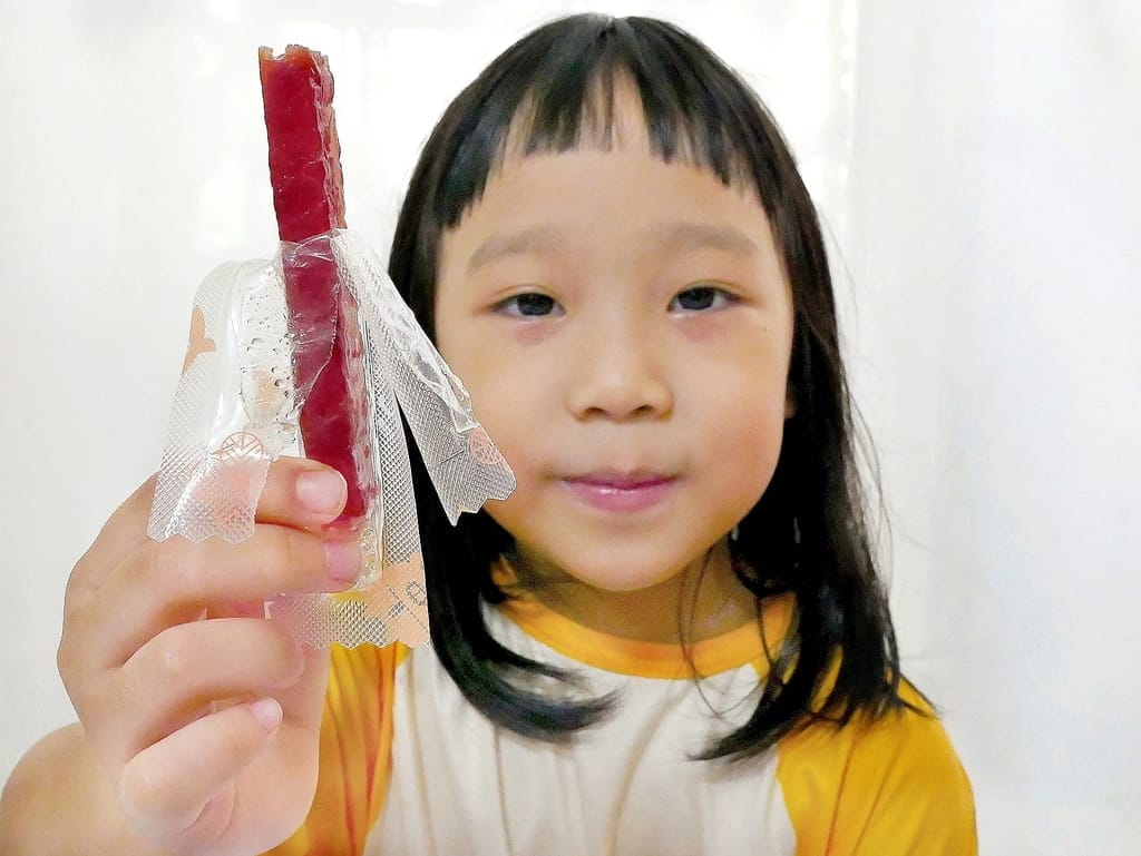 | 團購宅配美食 | 軒記 台灣肉乾王x井呷豬肉條,獨門秘方,肉質鮮嫩Q彈多汁.伴手禮最佳首選! - 第10張圖 | 團購宅配美食 | 軒記 台灣肉乾王x井呷豬肉條,獨門秘方,肉質鮮嫩Q彈多汁.伴手禮最佳首選!