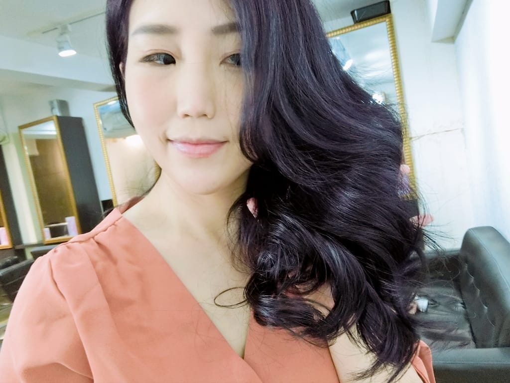 |板橋染髮推薦|Wor Hair新埔店,極光紫黑色,髮絲瞬間充滿仙氣光澤感.染髮不限制長度女生只要1500元!! - 第33張圖 |板橋染髮推薦|Wor Hair新埔店,極光紫黑色,髮絲瞬間充滿仙氣光澤感.染髮不限制長度女生只要1500元!!