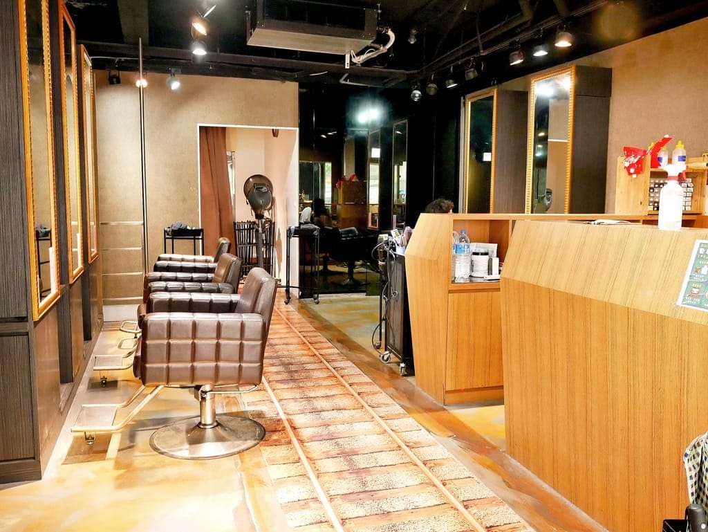 |板橋染髮推薦|Wor Hair新埔店,極光紫黑色,髮絲瞬間充滿仙氣光澤感.染髮不限制長度女生只要1500元!! - 第4張圖 |板橋染髮推薦|Wor Hair新埔店,極光紫黑色,髮絲瞬間充滿仙氣光澤感.染髮不限制長度女生只要1500元!!