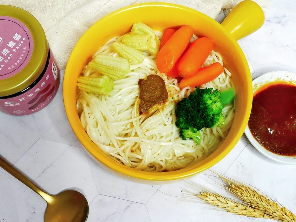 |沾醬推薦|悅善廚 紅油擔擔醬.拌麵/沾水餃/料理入菜.全素可食,快速上桌.忙碌現代人料理好幫手! - 第16張圖 |沾醬推薦|悅善廚 紅油擔擔醬.拌麵/沾水餃/料理入菜.全素可食,快速上桌.忙碌現代人料理好幫手!