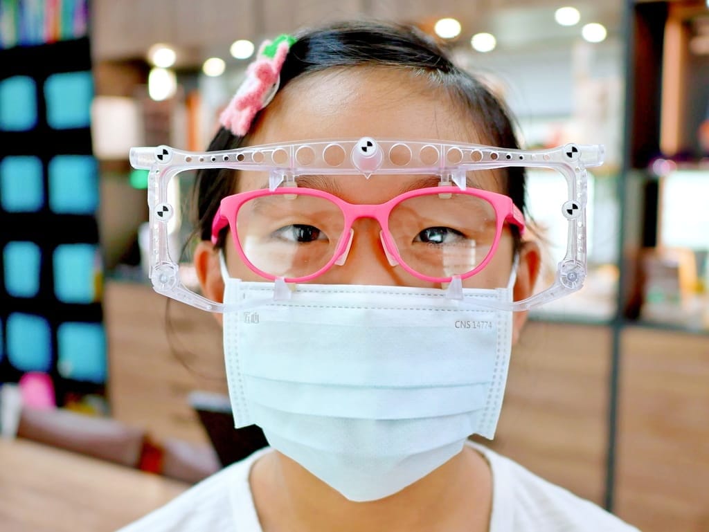 | 兒童眼鏡推薦 | 蘆洲精采眼鏡 3D掃描客製眼鏡.貼合臉部比例,專業客製化服務 - 第32張圖 | 兒童眼鏡推薦 | 蘆洲精采眼鏡 3D掃描客製眼鏡.貼合臉部比例,專業客製化服務