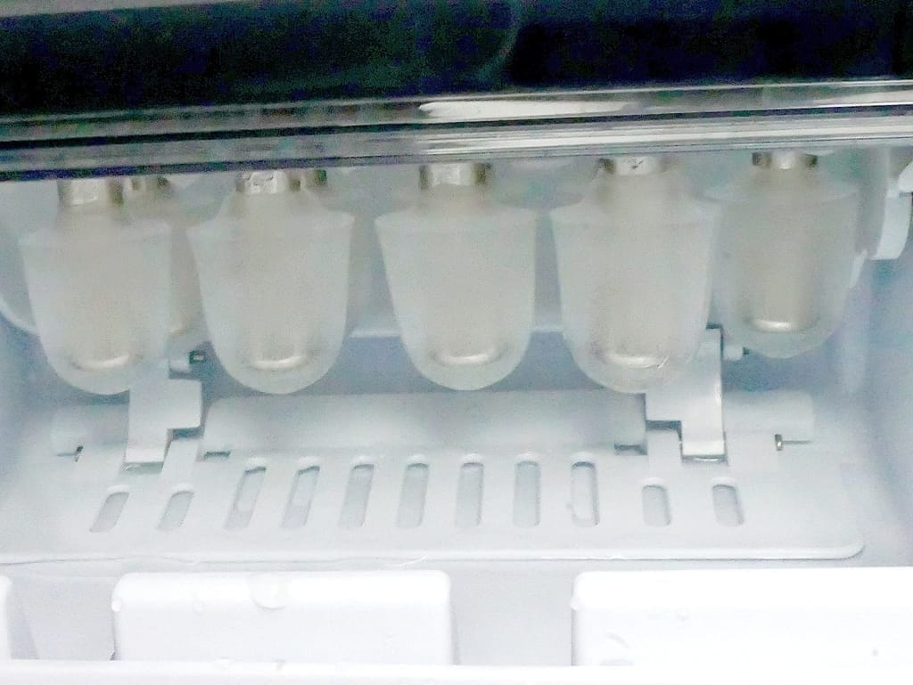 |露營必備|KOHZII 康馳 手提式全自動製冰機KIM1220SS,快速製冰,輕量設計 / 外出攜帶方便.一鍵自動清洗省麻煩! - 第19張圖 |露營必備|KOHZII 康馳 手提式全自動製冰機KIM1220SS,快速製冰,輕量設計 / 外出攜帶方便.一鍵自動清洗省麻煩!