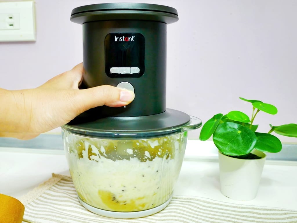 |料理機推薦|Instant 2合1 無線秤重調理機,多功能食品調理機,切碎/打冰沙/打果汁/絞肉/蒜末.一機搞定! - 第54張圖 |料理機推薦|Instant 2合1 無線秤重調理機,多功能食品調理機,切碎/打冰沙/打果汁/絞肉/蒜末.一機搞定!