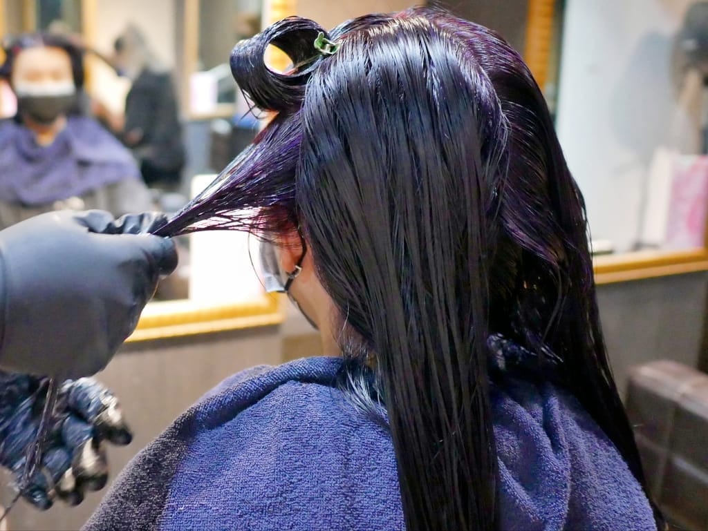 | 板橋染髮推薦 | Wor Hair 新埔店.女生不限長短染或燙髮只要1500元.迷人的極光紫黑色~ - 第34張圖 | 板橋染髮推薦 | Wor Hair 新埔店.女生不限長短染或燙髮只要1500元.迷人的極光紫黑色~