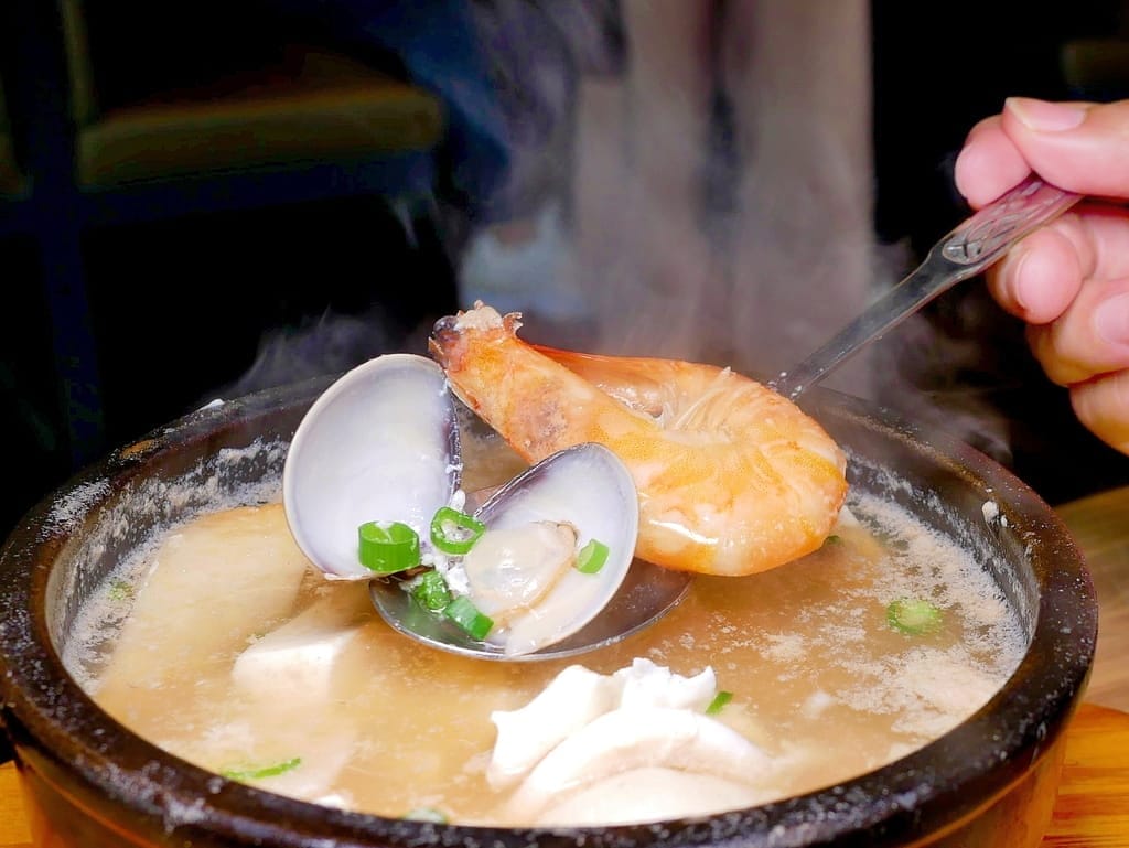 | 新莊韓式料理 | 海雲韓式料理.小菜無限吃到飽,銅板烤肉/石鍋拌飯/韓式鍋物,一吃就愛上! - 第36張圖 | 新莊韓式料理 | 海雲韓式料理.小菜無限吃到飽,銅板烤肉/石鍋拌飯/韓式鍋物,一吃就愛上!