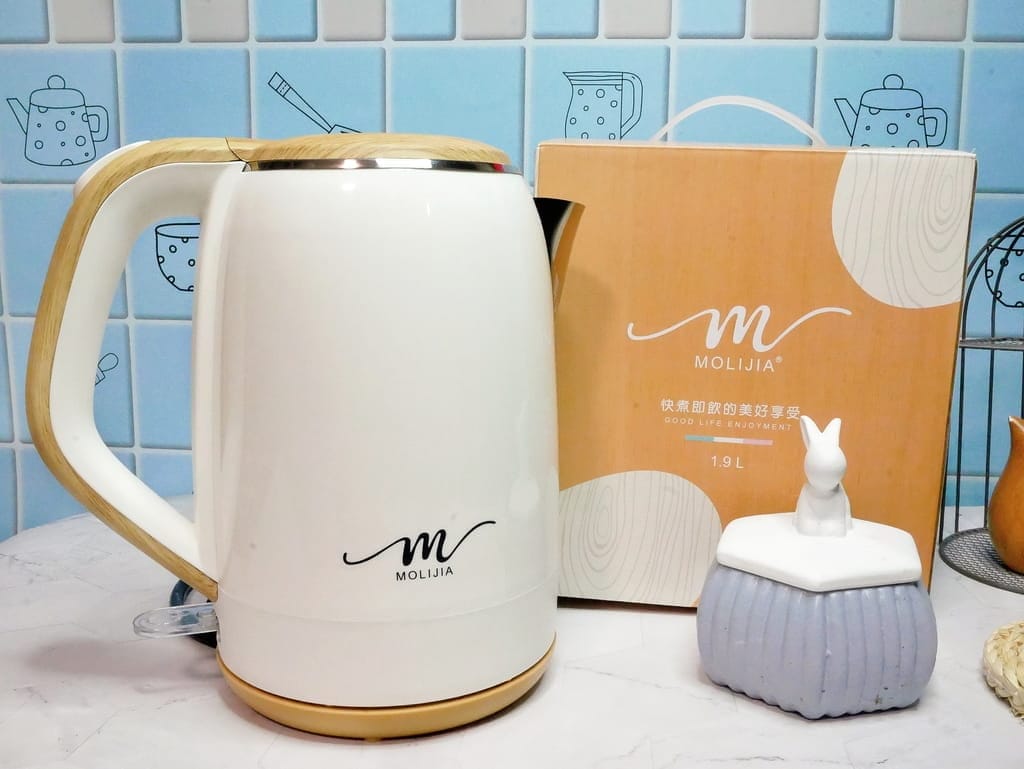 | 實用快煮壺推薦 | MOLIJIA 魔力家 M27雙層防燙快煮壺,1.9公升,省電快煮壺.隨手沖泡茶飲很放便! - 第2張圖 | 實用快煮壺推薦 | MOLIJIA 魔力家 M27雙層防燙快煮壺,1.9公升,省電快煮壺.隨手沖泡茶飲很放便!