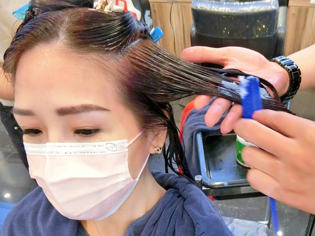 |西門染髮護髮| 禾林造型西門店,結構式護髮.髮色光澤質感大提升,6號張詩妤設計師 - 第39張圖 |西門染髮護髮| 禾林造型西門店,結構式護髮.髮色光澤質感大提升,6號張詩妤設計師
