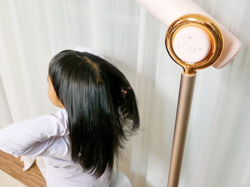吹風機推薦|家有小女孩必買|長髮族必備Buy直立式吹風機省下1/3吹髮時間,meekee小嵐立式吹風機.懶人吹髮救星, - 第6張圖 吹風機推薦|家有小女孩必買|長髮族必備Buy直立式吹風機省下1/3吹髮時間,meekee小嵐立式吹風機.懶人吹髮救星,