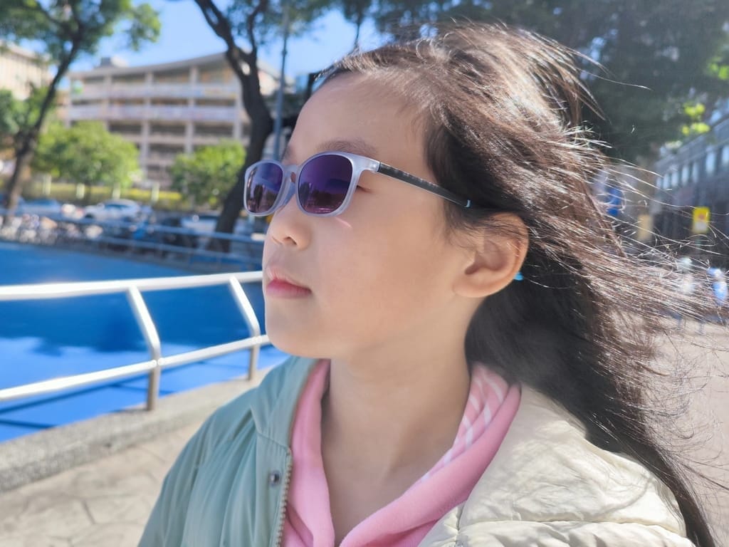 | 兒童眼鏡推薦 | EyeCare護眼抗藍光變色眼鏡,兒童抗藍光太陽眼鏡.晶亮乳酸菌無糖Q軟糖.給予孩子多重保護! - 第3張圖 | 兒童眼鏡推薦 | EyeCare護眼抗藍光變色眼鏡,兒童抗藍光太陽眼鏡.晶亮乳酸菌無糖Q軟糖.給予孩子多重保護!