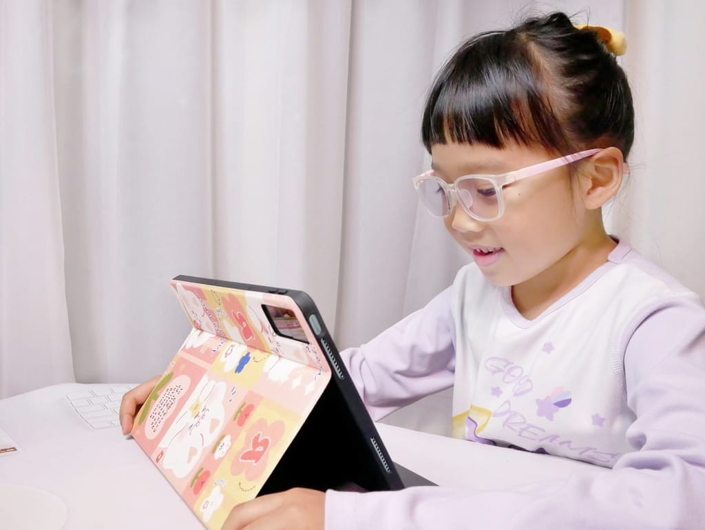 | 兒童眼鏡推薦 | EyeCare護眼抗藍光變色眼鏡,兒童抗藍光太陽眼鏡.晶亮乳酸菌無糖Q軟糖.給予孩子多重保護! - 第37張圖 | 兒童眼鏡推薦 | EyeCare護眼抗藍光變色眼鏡,兒童抗藍光太陽眼鏡.晶亮乳酸菌無糖Q軟糖.給予孩子多重保護!