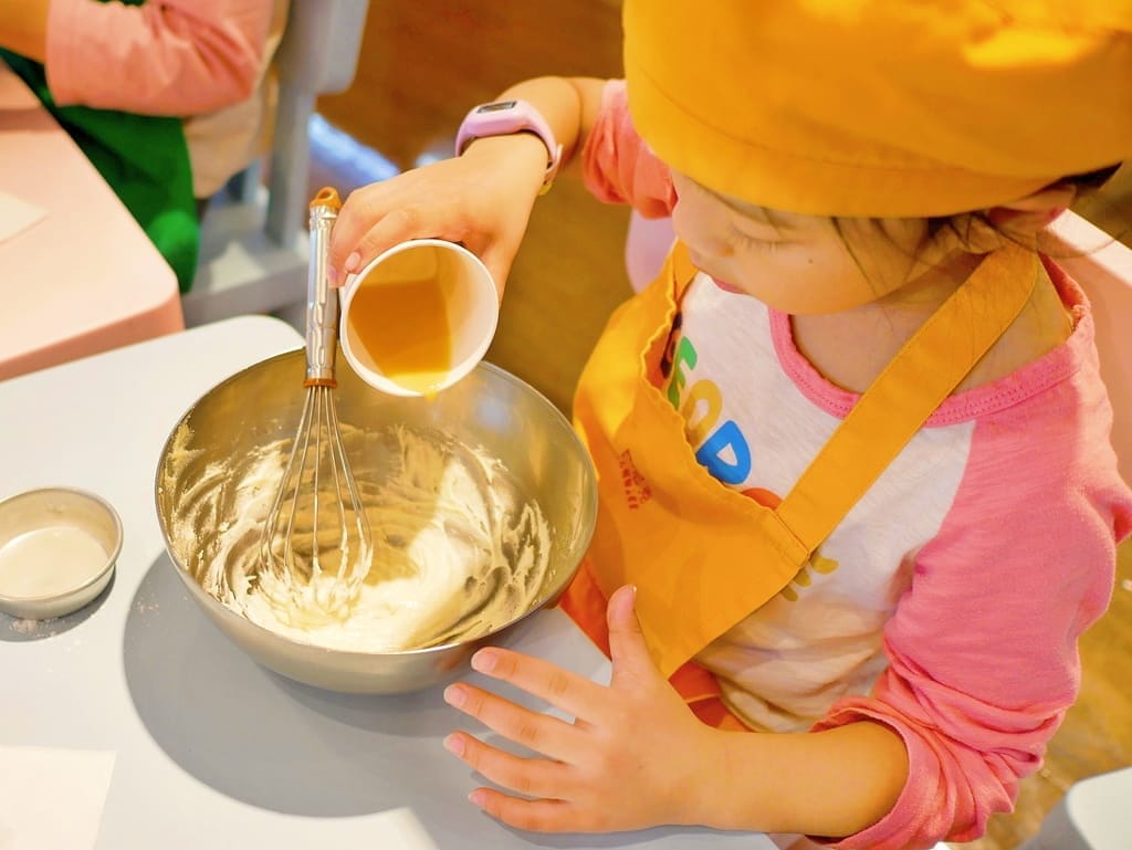 | 親子活動 | 亞尼克親子DIY,手作烘培課程,迷你蛋糕杯/生乳蛋糕捲/小盆栽蛋糕/歡樂蛋糕棒 - 第31張圖 | 親子活動 | 亞尼克親子DIY,手作烘培課程,迷你蛋糕杯/生乳蛋糕捲/小盆栽蛋糕/歡樂蛋糕棒