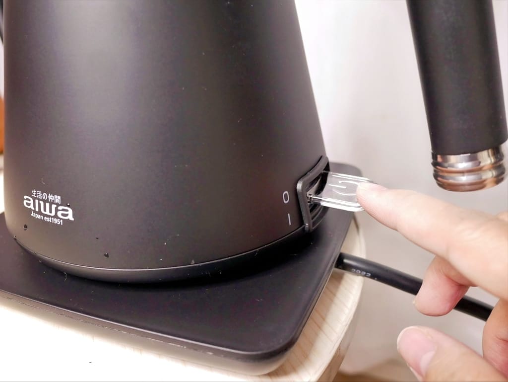 | 細口快煮壺 | AIWA 愛華 鵝頸手沖電茶壼,手沖咖啡入門首選.完美穩定注水.俐落斷水也乾淨! - 第19張圖 | 細口快煮壺 | AIWA 愛華 鵝頸手沖電茶壼,手沖咖啡入門首選.完美穩定注水.俐落斷水也乾淨!