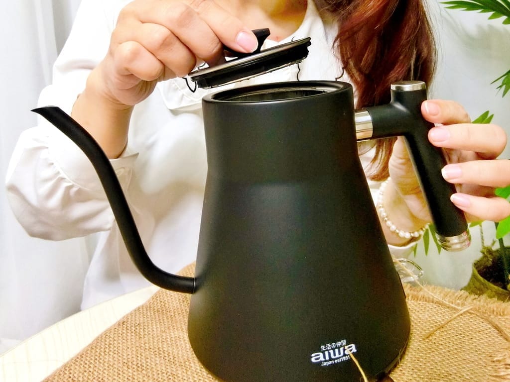 | 細口快煮壺 | AIWA 愛華 鵝頸手沖電茶壼,手沖咖啡入門首選.完美穩定注水.俐落斷水也乾淨! - 第9張圖 | 細口快煮壺 | AIWA 愛華 鵝頸手沖電茶壼,手沖咖啡入門首選.完美穩定注水.俐落斷水也乾淨!