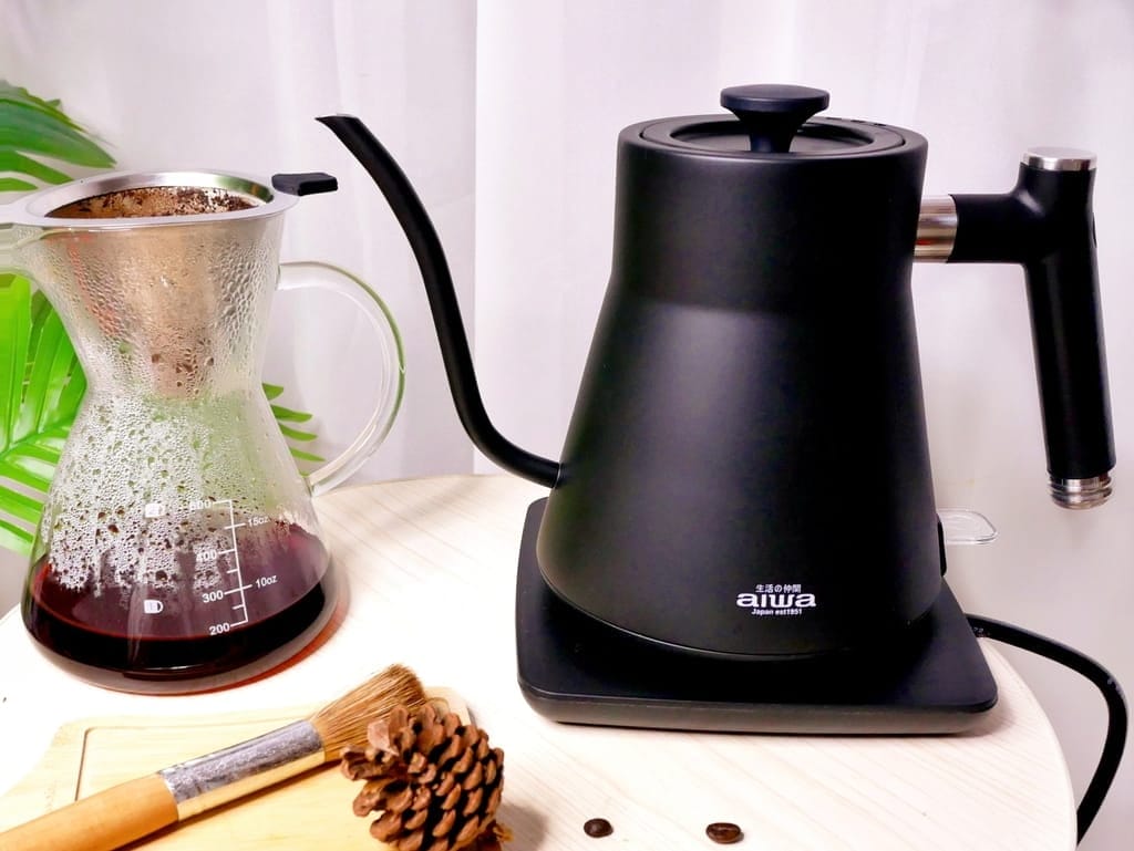 | 細口快煮壺 | AIWA 愛華 鵝頸手沖電茶壼,手沖咖啡入門首選.完美穩定注水.俐落斷水也乾淨! - 第27張圖 | 細口快煮壺 | AIWA 愛華 鵝頸手沖電茶壼,手沖咖啡入門首選.完美穩定注水.俐落斷水也乾淨!