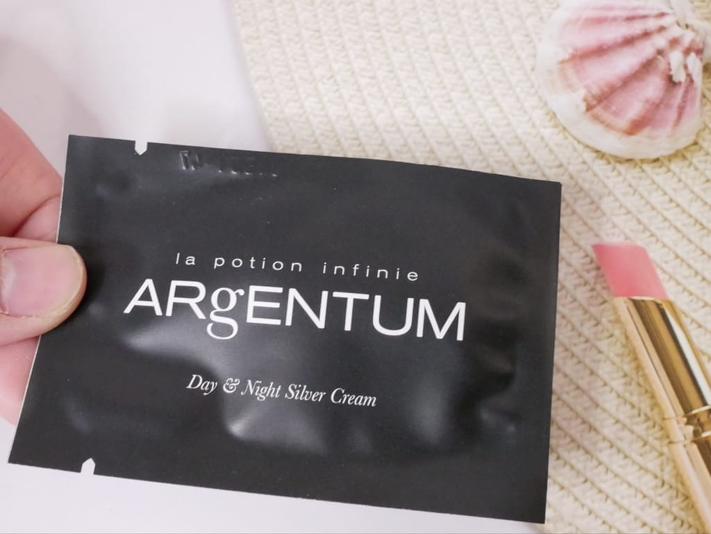|極簡保養|好萊塢女神也愛用的璀璨霜,ARgENTUM 保濕修護亮顏銀霜.懶人必備保養品! - 第15張圖 |極簡保養|好萊塢女神也愛用的璀璨霜,ARgENTUM 保濕修護亮顏銀霜.懶人必備保養品!