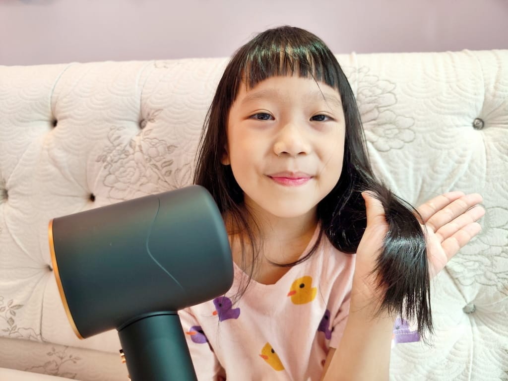| 吹風機推薦| MIDORI美多莉高風速溫控負離子吹風機,大風量頭髮速乾不毛躁.輕量設計好拿好吹! - 第33張圖 | 吹風機推薦| MIDORI美多莉高風速溫控負離子吹風機,大風量頭髮速乾不毛躁.輕量設計好拿好吹!