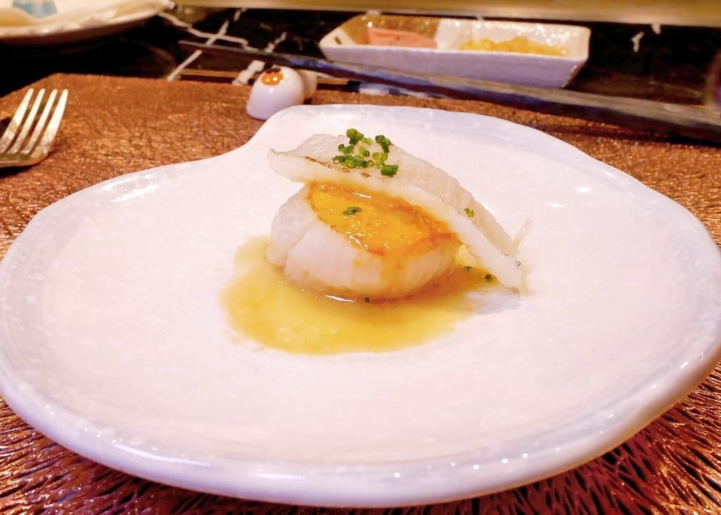| 鐵板燒台北餐廳| 明水然.樂 信義遠百店A13店,一位難求的無菜單頂級鐵板燒,鮑魚干貝龍蝦A5和牛通通吃的到.高CP值約會餐廳首選!宵夜場獨家火熱登場.信義區宵夜首選 - 第25張圖 | 鐵板燒台北餐廳| 明水然.樂 信義遠百店A13店,一位難求的無菜單頂級鐵板燒,鮑魚干貝龍蝦A5和牛通通吃的到.高CP值約會餐廳首選!宵夜場獨家火熱登場.信義區宵夜首選
