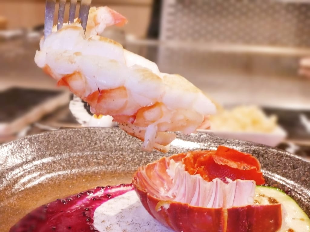 | 鐵板燒台北餐廳| 明水然.樂 信義遠百店A13店,一位難求的無菜單頂級鐵板燒,鮑魚干貝龍蝦A5和牛通通吃的到.高CP值約會餐廳首選!宵夜場獨家火熱登場.信義區宵夜首選 - 第39張圖 | 鐵板燒台北餐廳| 明水然.樂 信義遠百店A13店,一位難求的無菜單頂級鐵板燒,鮑魚干貝龍蝦A5和牛通通吃的到.高CP值約會餐廳首選!宵夜場獨家火熱登場.信義區宵夜首選