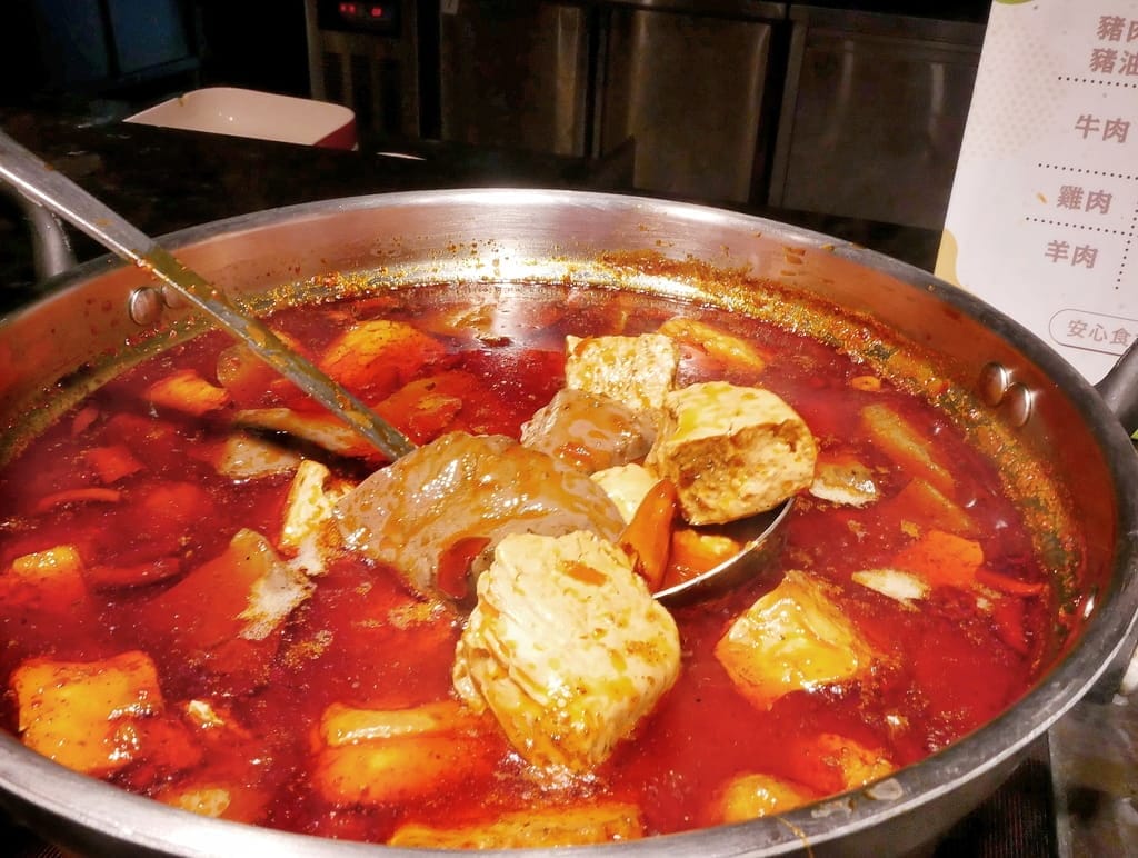 | 大直典華美食 | 豐FOOD海陸百匯， 各國特色料理都在這裡，下午餐吃到飽～