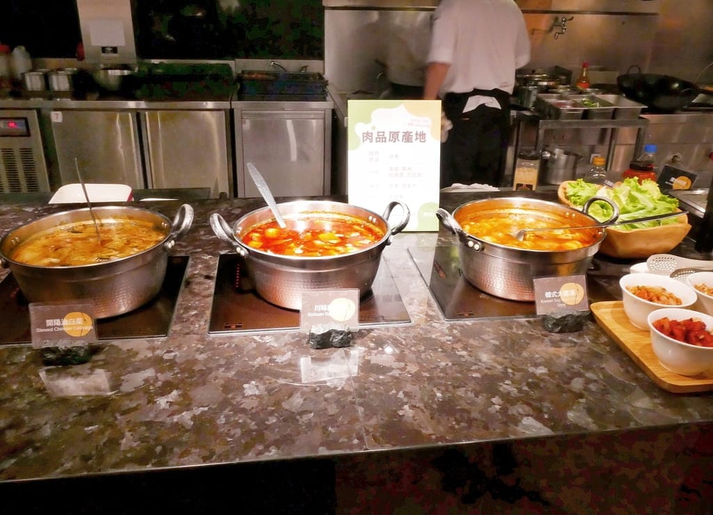 | 大直典華美食 | 豐FOOD海陸百匯， 各國特色料理都在這裡，下午餐吃到飽～
